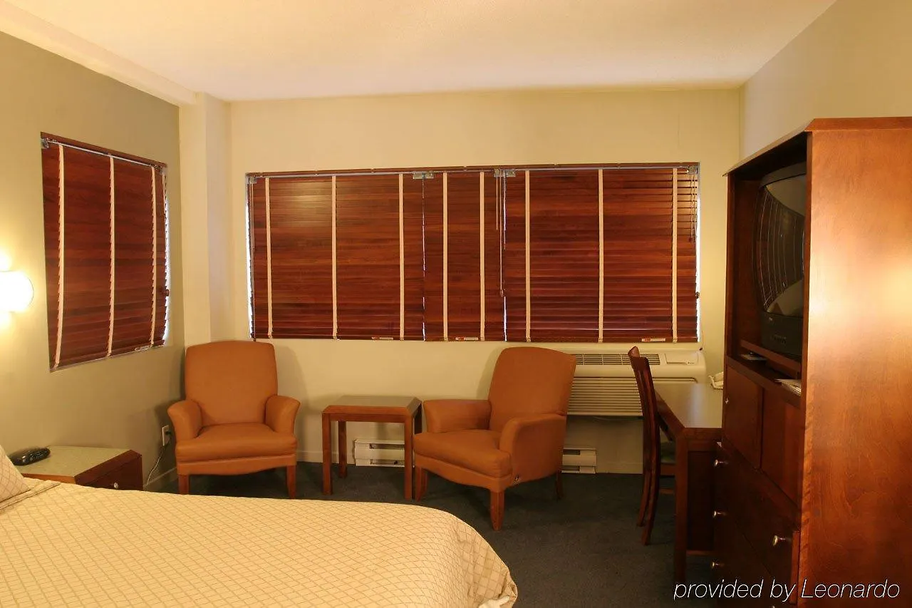 Hotel Le Dauphin Montréal-Longueuil  Longueuil